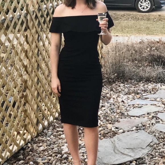 Aritzia Babaton Ruslan Off the Shoulder Black Midi Dress Size 10 - Picture 3 of 8